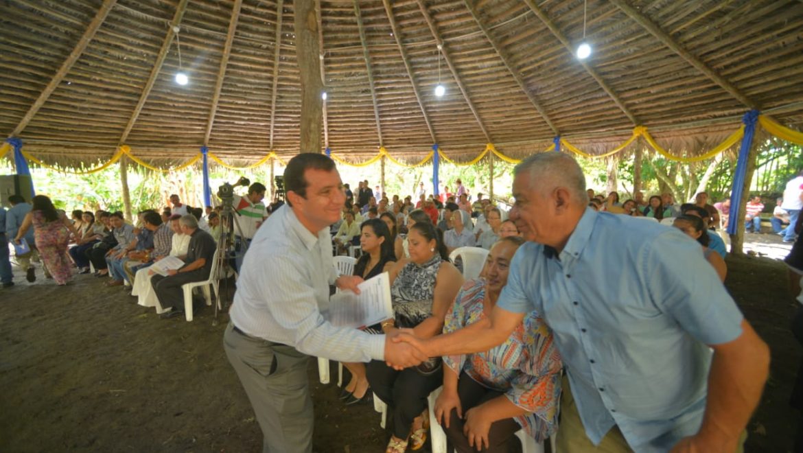 PREFECTO DE MANABÍ PARTICIPÓ EN SESIÓN PARLAMENTARIA