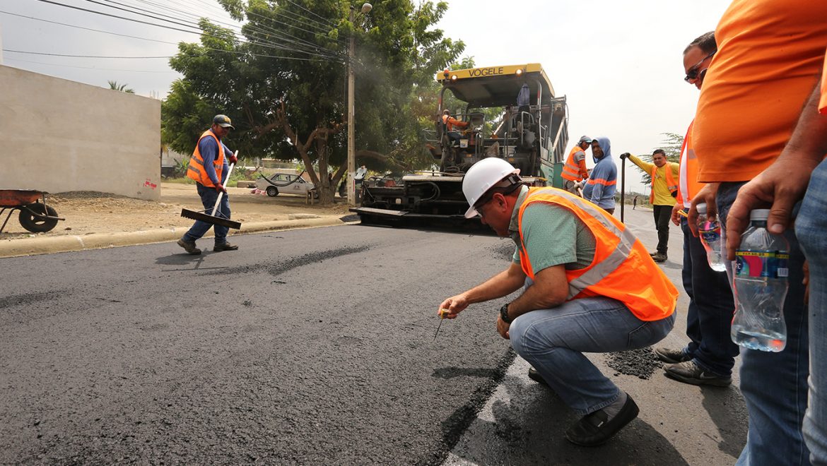 HABITANTES DE SAN CRISTOBAL EN PICOAZÁ CUENTAN CON CALLE ASFALTADA