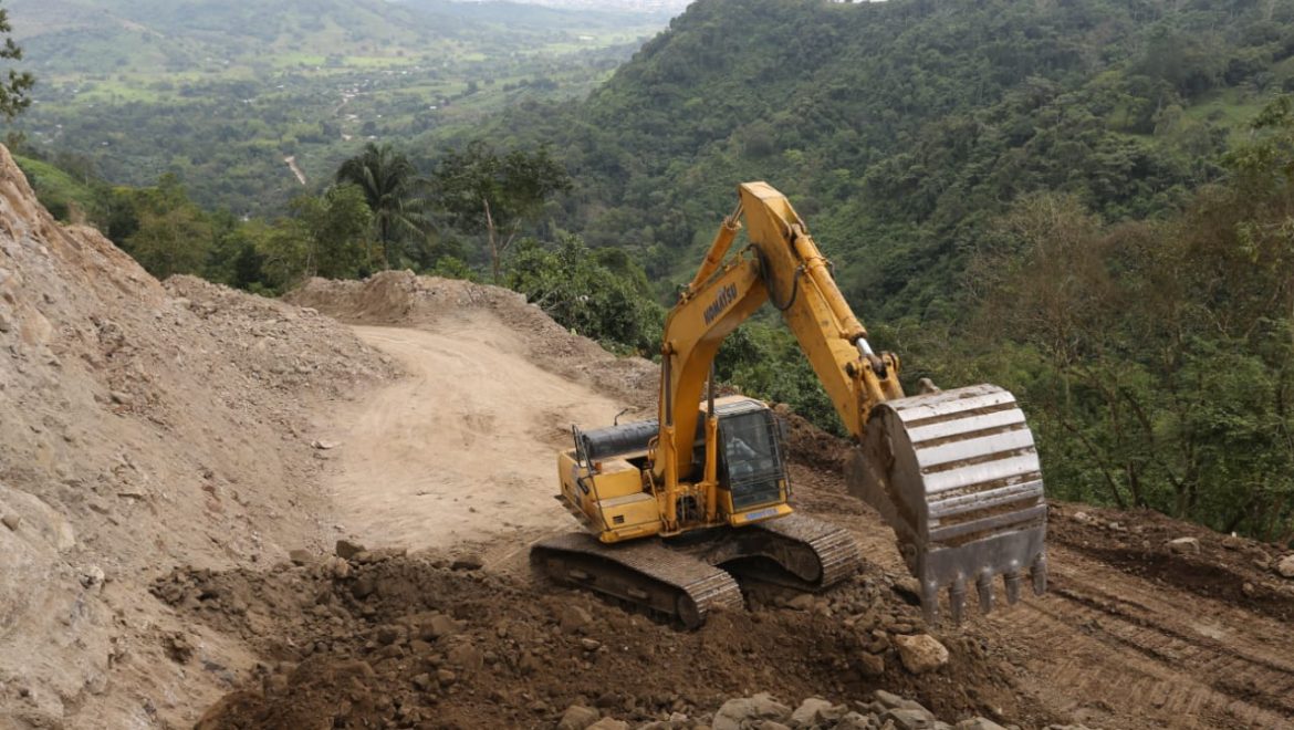 GOBIERNO DE MANABÍ ATIENDE VÍA  BEJUCO – BOTIJA – SANTA ROSA DE TIGRE – LOS CORRALES